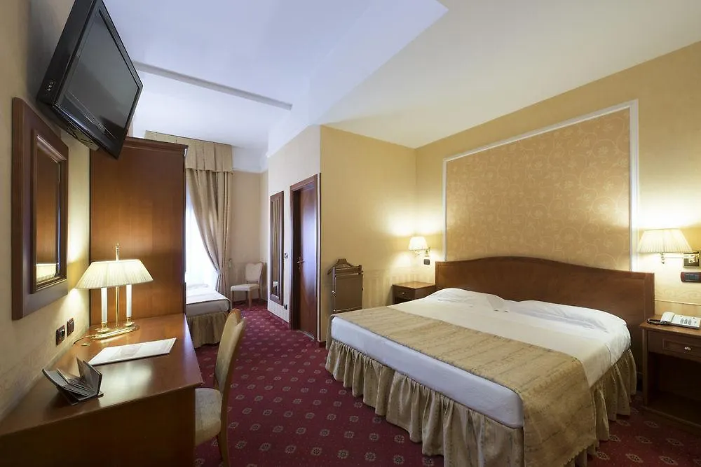 Lancaster Hotel Милан
