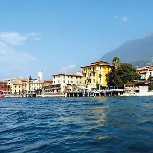 Отель Hotel Malcesine ***